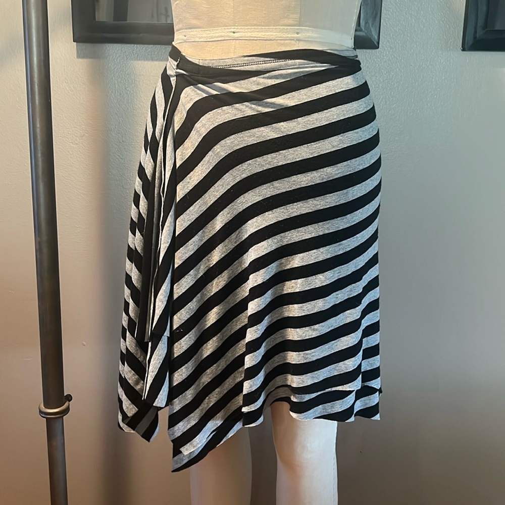 Stripped skirt